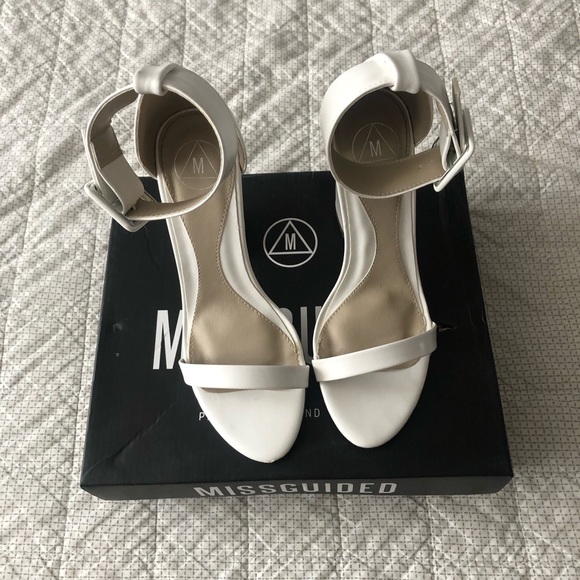 White heels - Picture 2 of 5